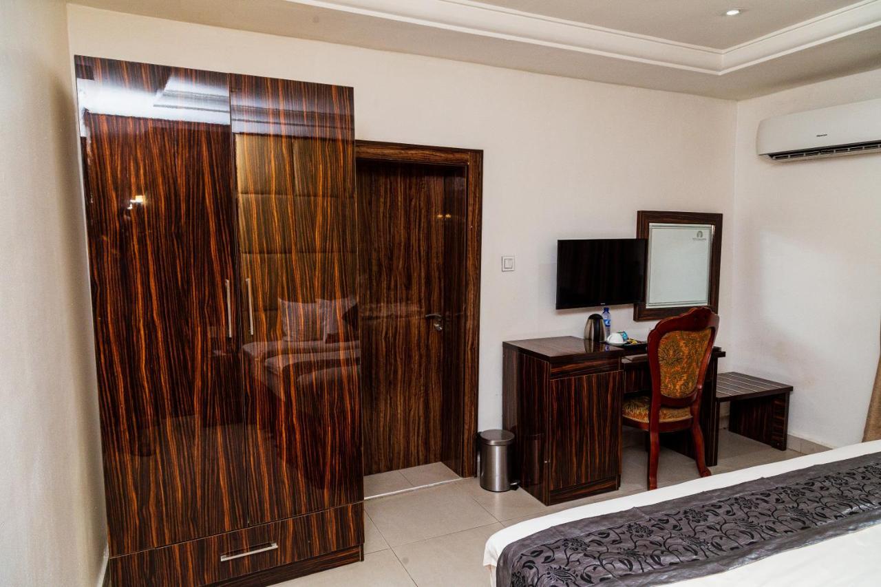 เพนซิลเวเนีย อเวนิว โฮเต็ล Hotel Wupa ภายนอก รูปภาพ