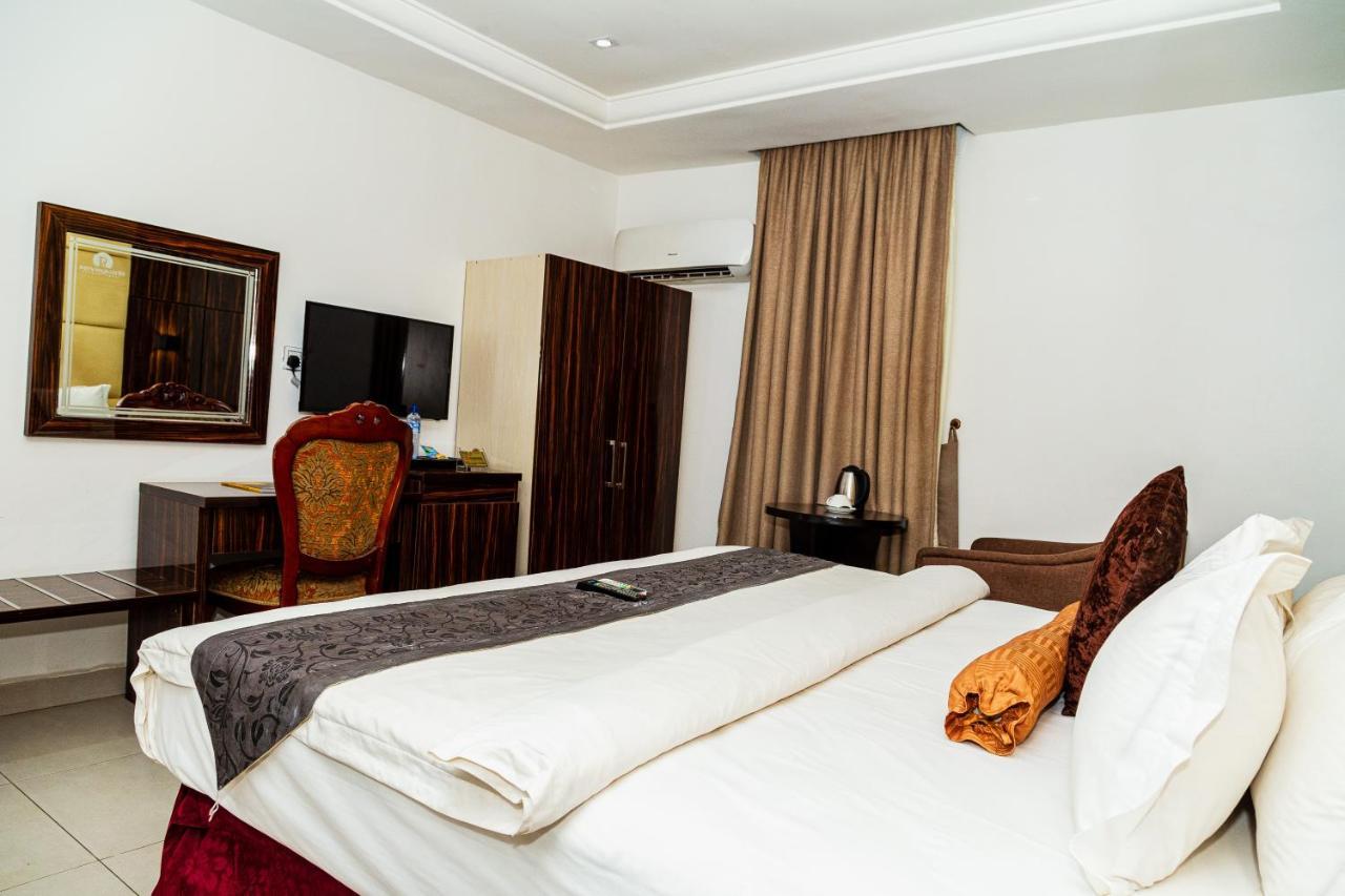 เพนซิลเวเนีย อเวนิว โฮเต็ล Hotel Wupa ภายนอก รูปภาพ