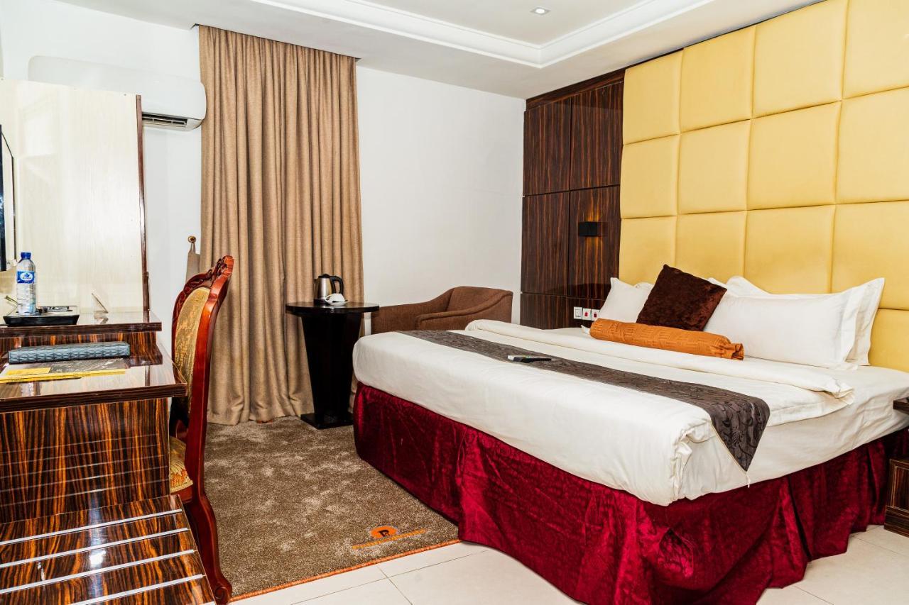 เพนซิลเวเนีย อเวนิว โฮเต็ล Hotel Wupa ภายนอก รูปภาพ